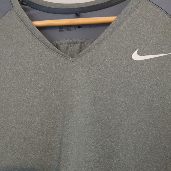 Nike Top Dri Fit Women's Large Gray Sleeveless Athletic Golf Running Gym - Picture 2 of 7